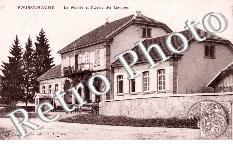 La Mairie et l&#039;Ecole des Garcons