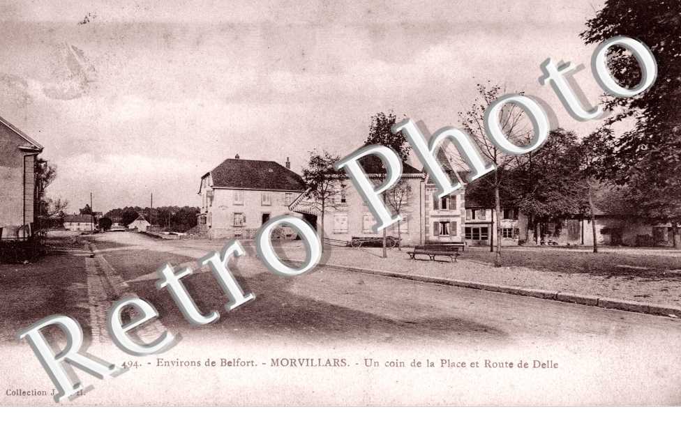 Un Coin de la Place et Route de Delle