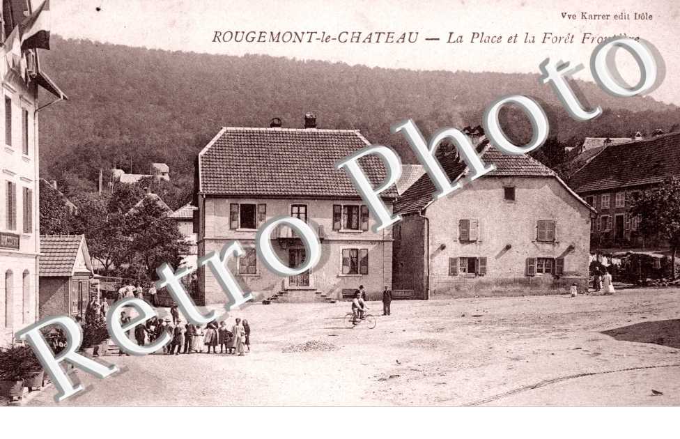 La Place et la Foret Frontiere