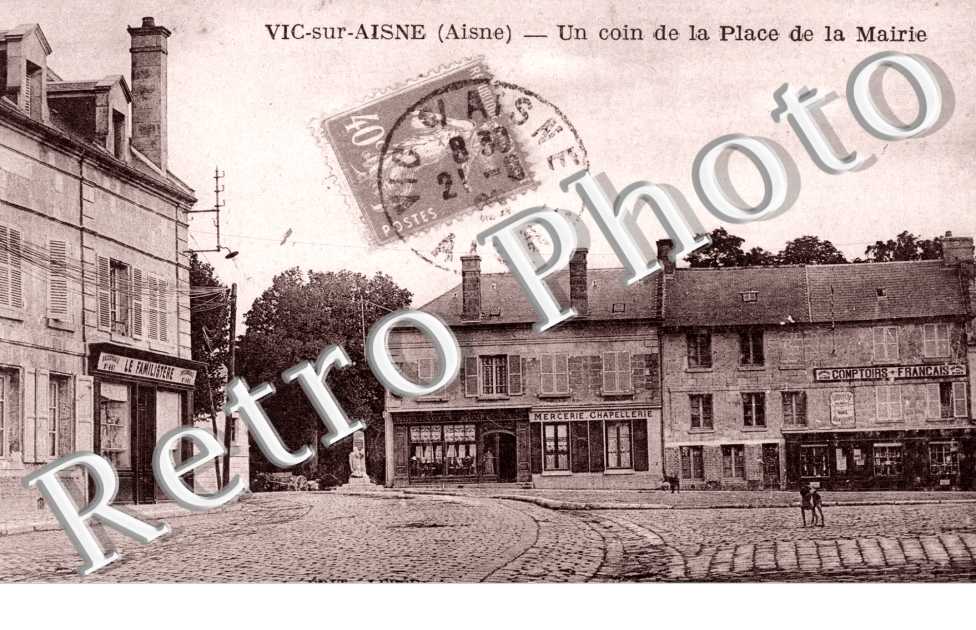 Un Coin de la Place de la Mairie