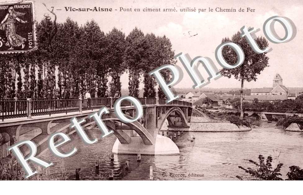 Pont en Ciment arme utilise par le Chemin de Fer