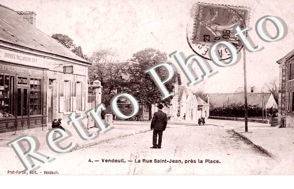 la Rue Saint Jean pres de la Place