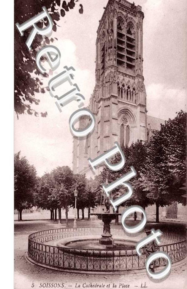 la Cathedrale et la place