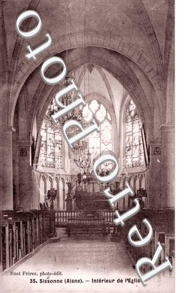 Interieur de l'eglise