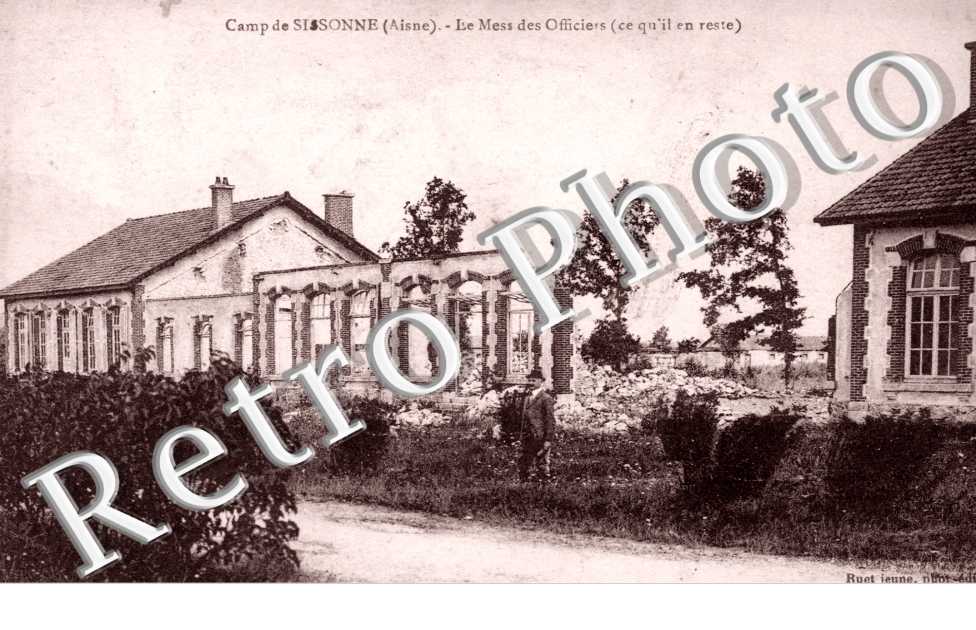 Le Camp et le Mess des Officiers
