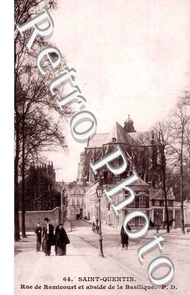 Rue de Remicourt et abside de la Basilique