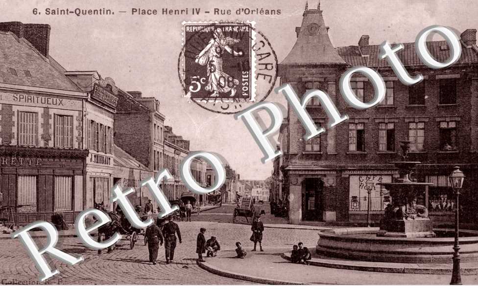 Place Henri IV, Rue d&#039;Orleans