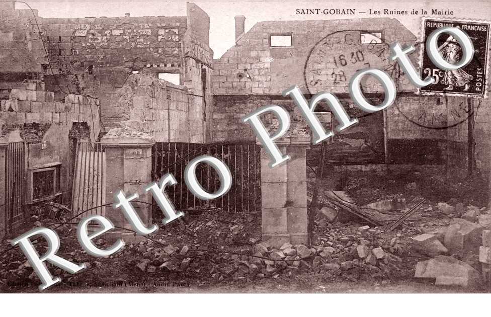 Les ruines de la mairie