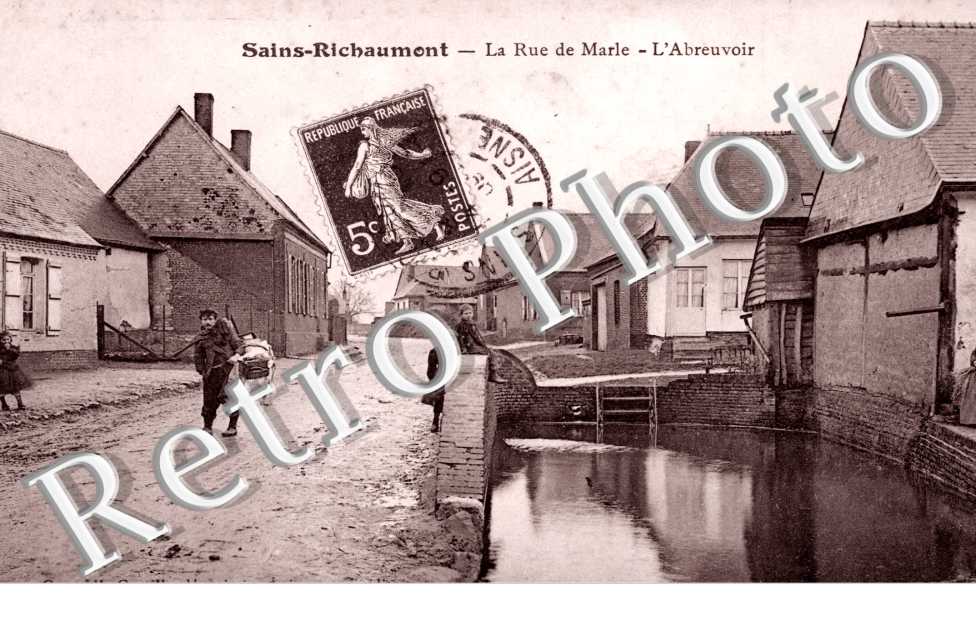 la Rue de la Mairie, l&#039;Abreuvoir