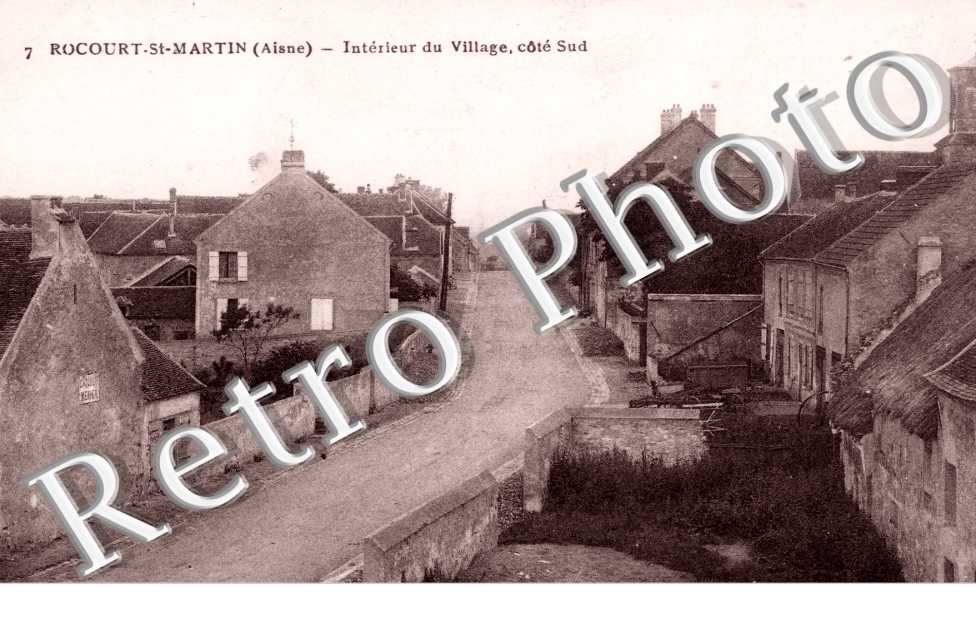Interieur du Village, Cote Sud