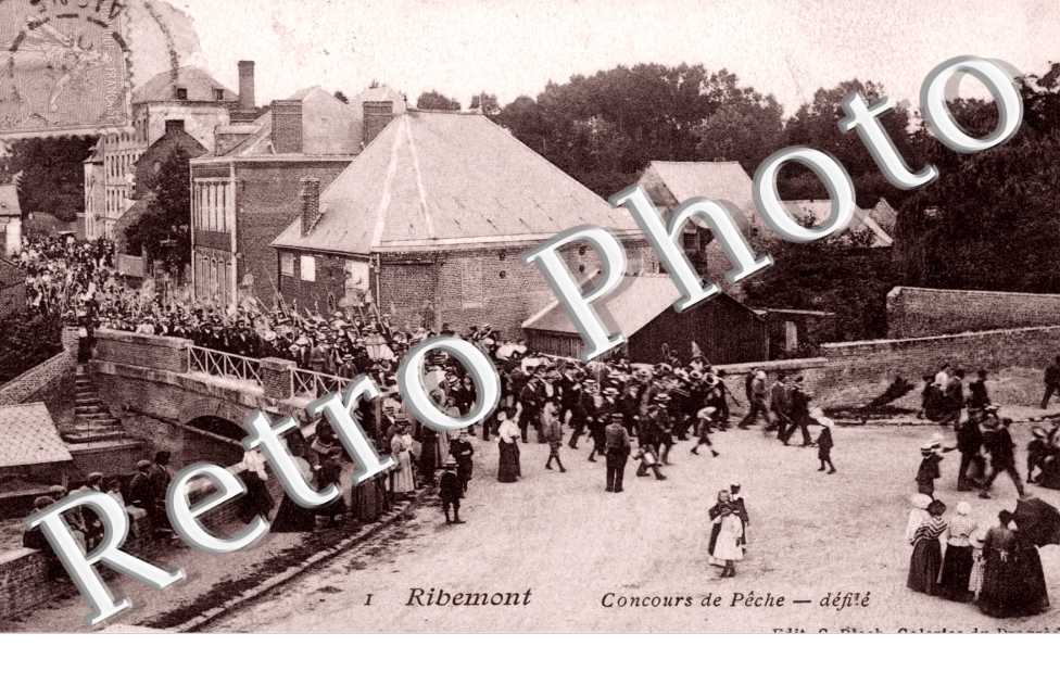 Concours de Peche, Defile
