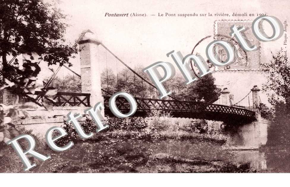 Pont suspendu sur la Riviere