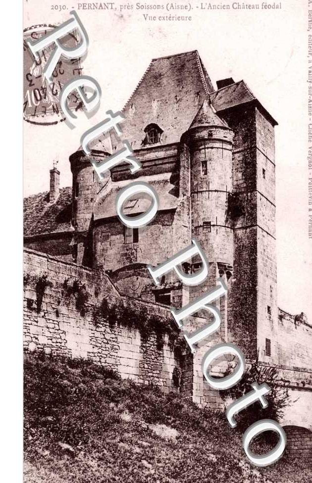 l&#039;Ancien Chateau Feodal - vue exterieure