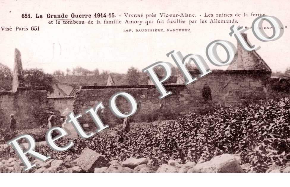 Ruines de la Ferme et tombeau de la Famille Amory