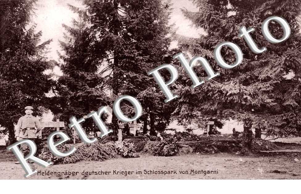 Heldengraber deutscher Krieger im Schlosspark von Montgarni