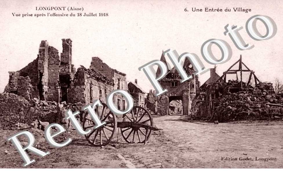Une entree du Village