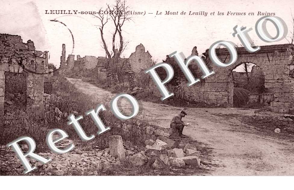 Le Mont et les fermes en ruines