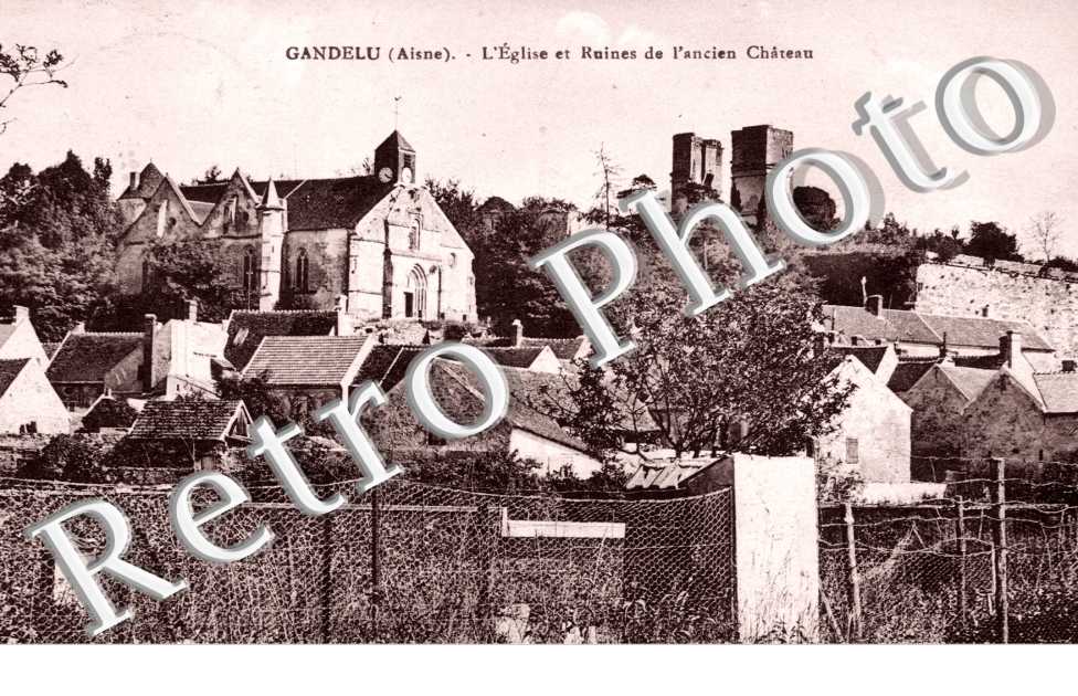 Eglise et Ruines de l&#039;Ancien Chateau