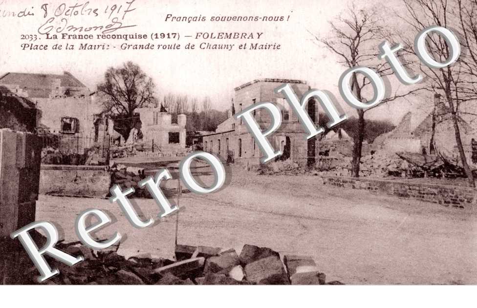place de la mairie Grande route de Chauny et mairie