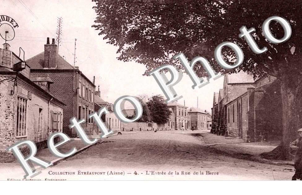 L'entree de la rue de la Barre