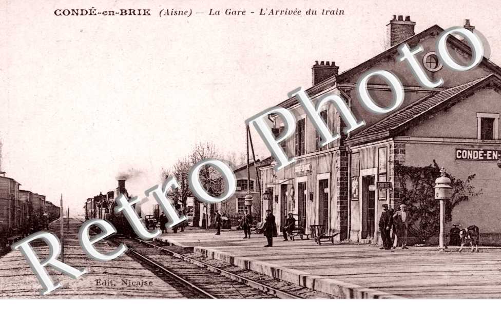 La gare -  l&#039;arrivee d&#039;un train