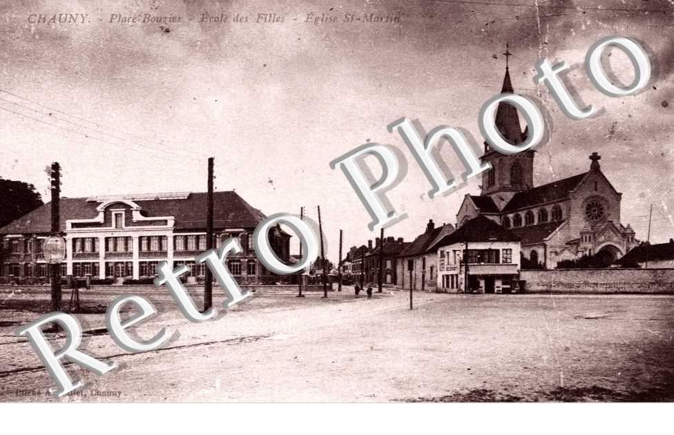 place Bouzier  ecole des filles Eglise Saint-Martin