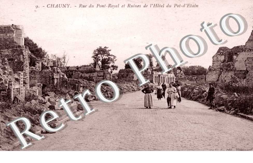 Rue du Pont Royal et Ruines de l'Hotel du Pot d'Etain