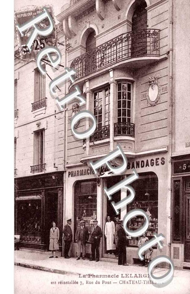 La Rue du Pont, Pharmacie Lelarge