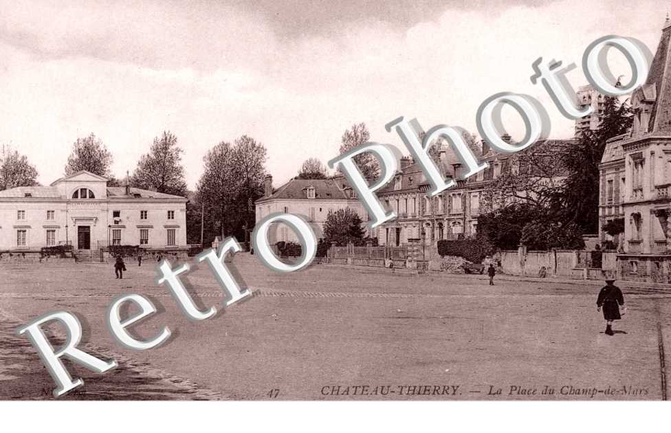 la Place du Champ de Mars