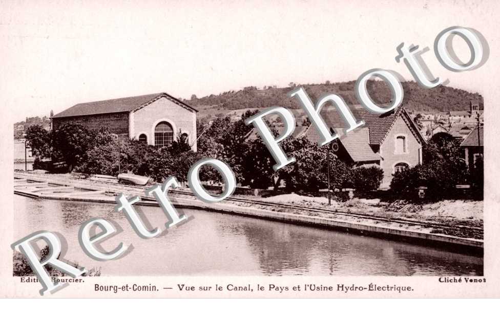 Vue sur le Canal et l&#039;Usine Hydro electrique