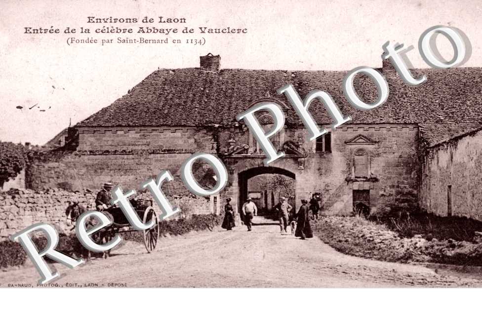 Entree de la celebre abbaye de Vauclerc