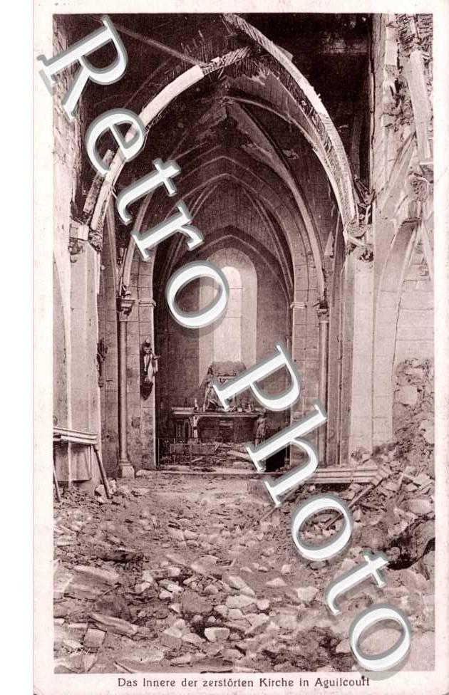 Das innere der zerstoren Kirche - Feldpostkarte