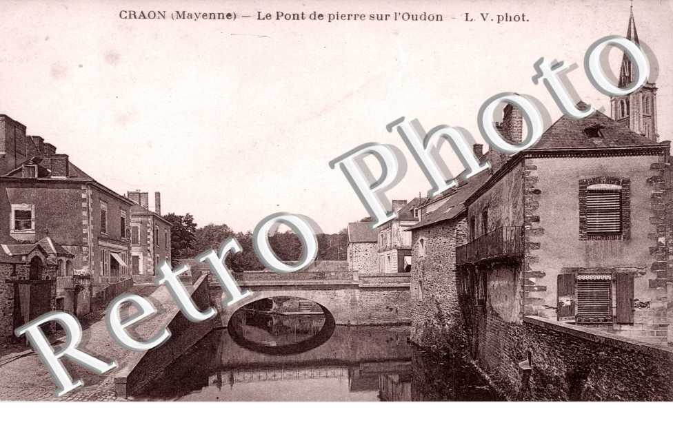 le pont de pierre sur l&#039;Oudon