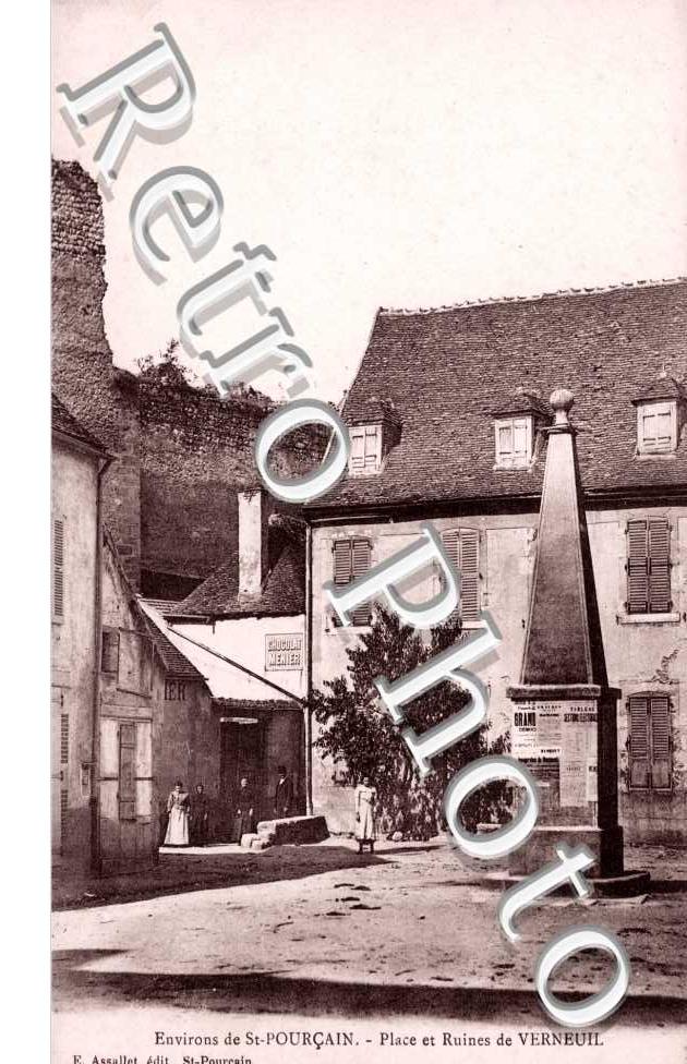 Place et Ruines du Village