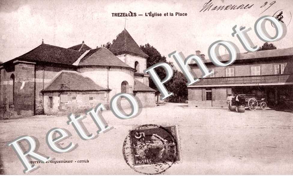 L&#039;eglise et la place