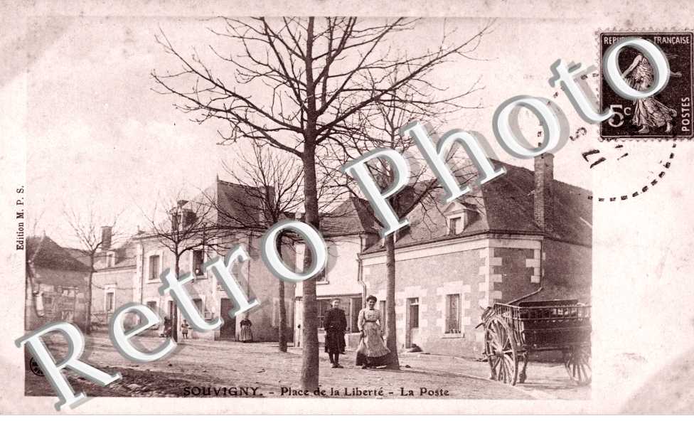 Place de la Liberte, La Poste