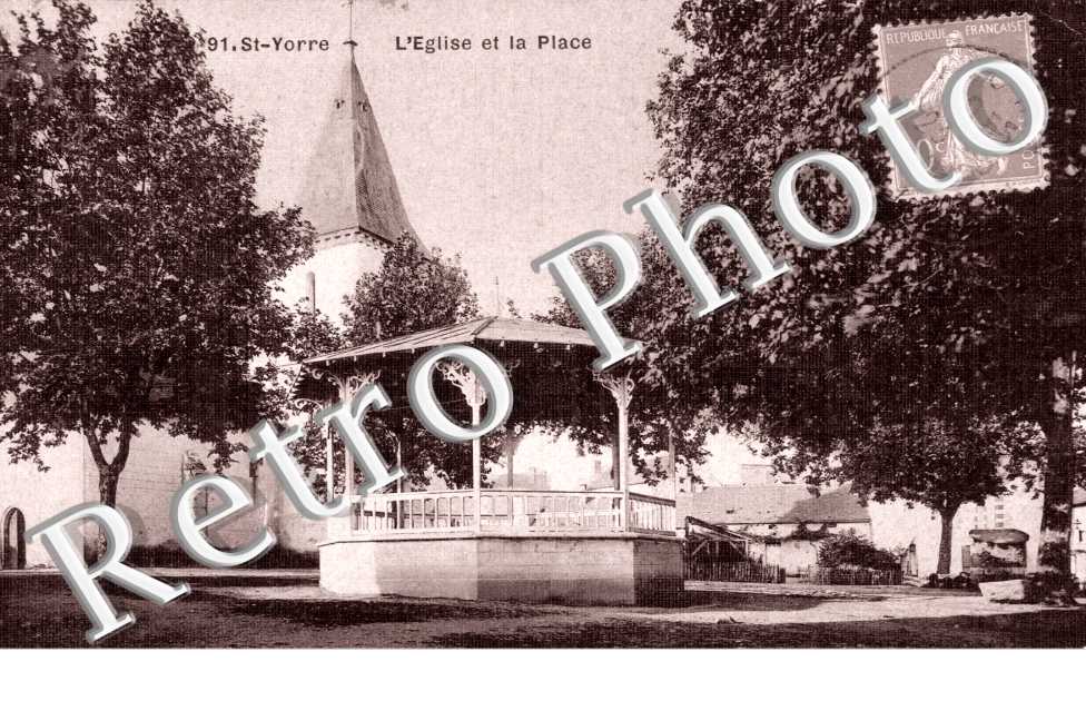 L&#039;eglise et la place