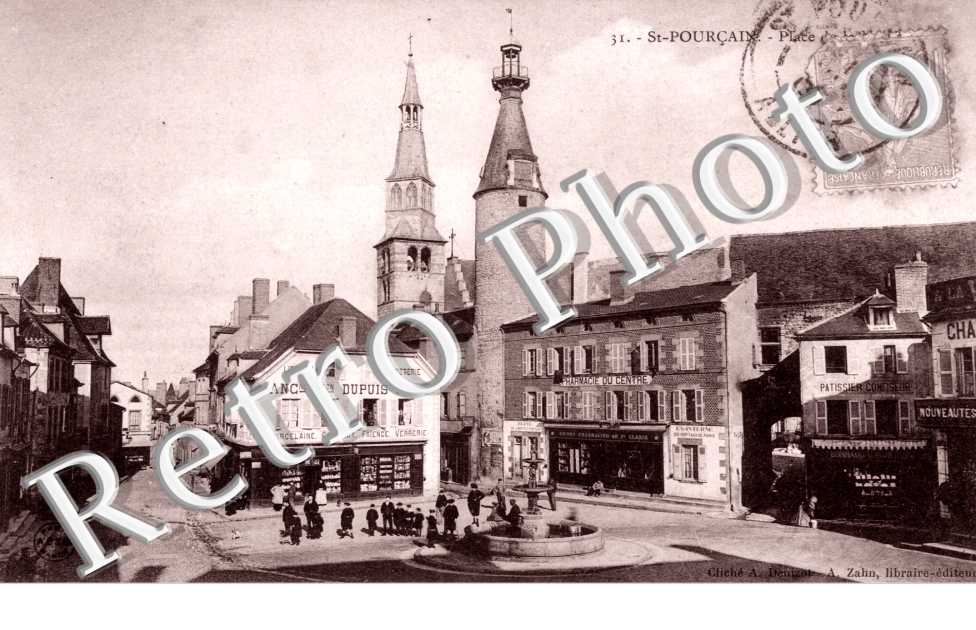 Saint-Pourcain-sur-Sioule, Place de la Mairie