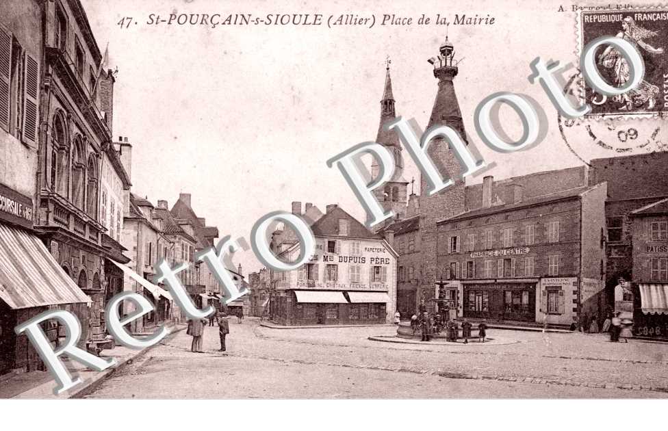 Saint-Pourcain-sur-Sioule, Place de la Mairie