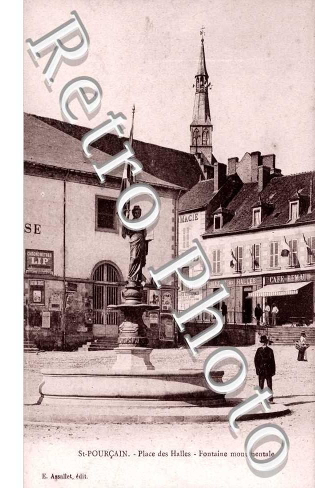Saint-Pourcain-sur-Sioule, Place des Halles, Fontaine Monumentale