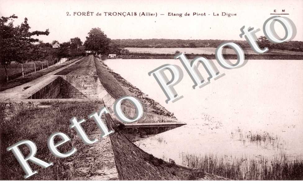 Etang de Pirot, la Digue
