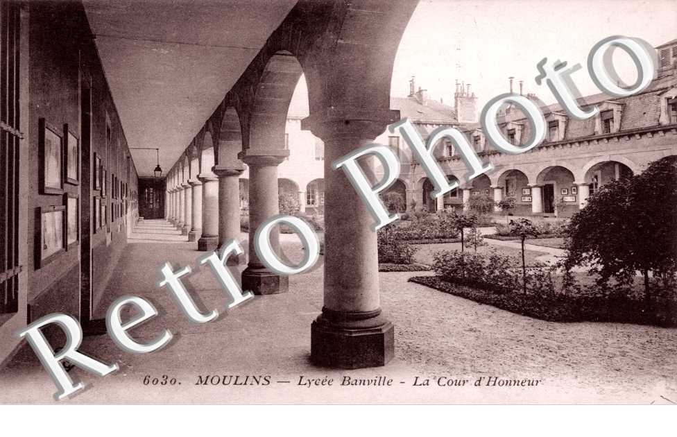 Lycee Banville, la Cour d&#039;Honneur