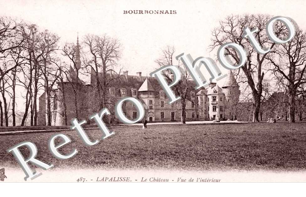 le Chateau - Vue de l'Interoeur