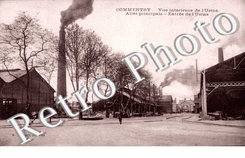 Vue interieure de l'usine - allee principale - entree de l'usine