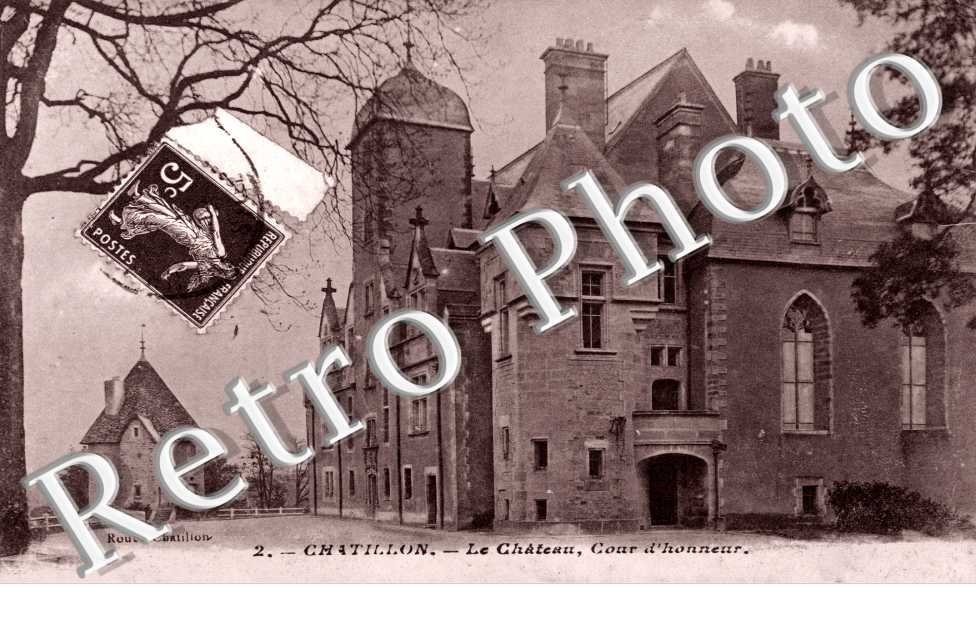 Le Chateau et la Cour d&#039;Honneur