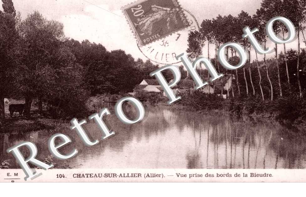 Vue prise des bords de la Bieudre