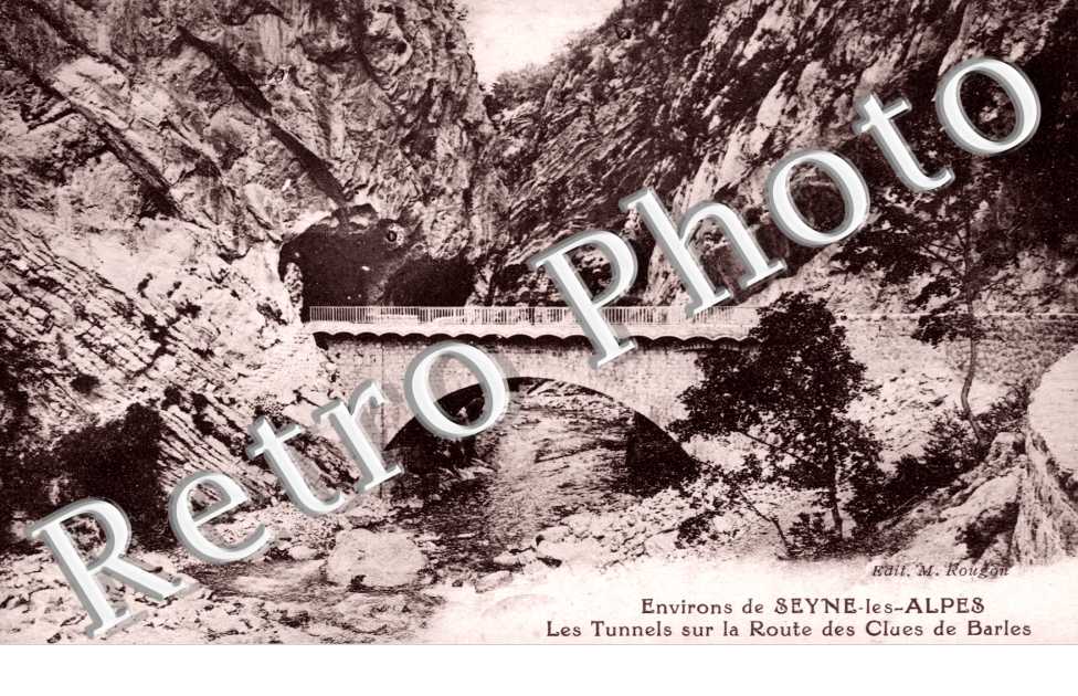Tunnels sur la route des Clues de barles