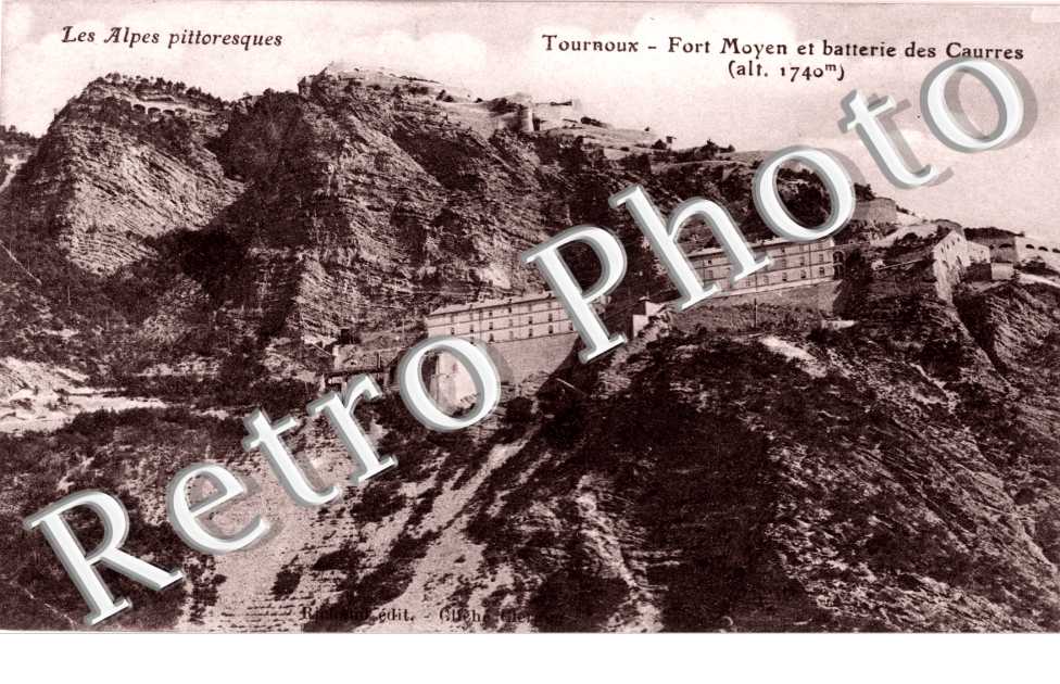 Tournoux - fort moyen et batterie des Caurres