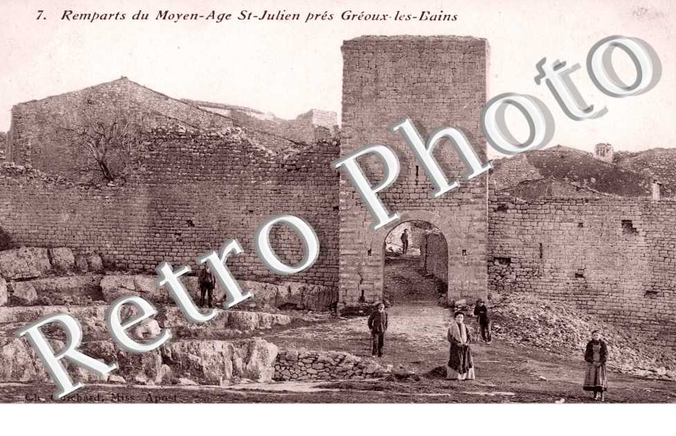 remparts du Moyen-Age Saint-Julien pres Greoux
