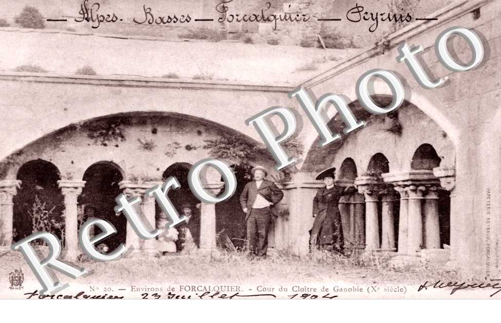 cour du cloitre